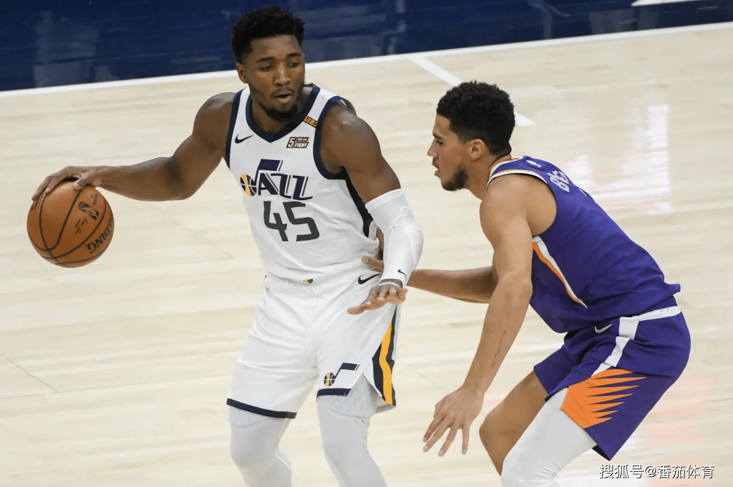 赛前犹他爵士迎来里程碑——德甲节点到来，赛场秩序良好，球探报告显示潜力的简单介绍